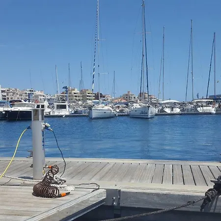 Tango I Botel Las Galletas