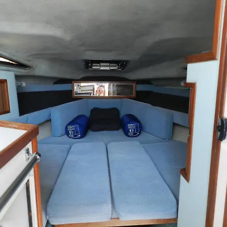 Botel Tango I